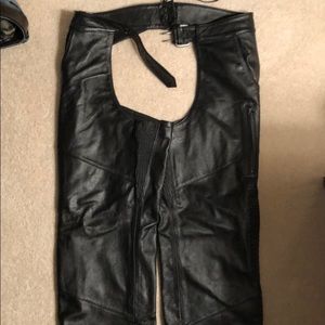 HD Men's Bar & Shield Stk Leather Chaps 98090-06VM